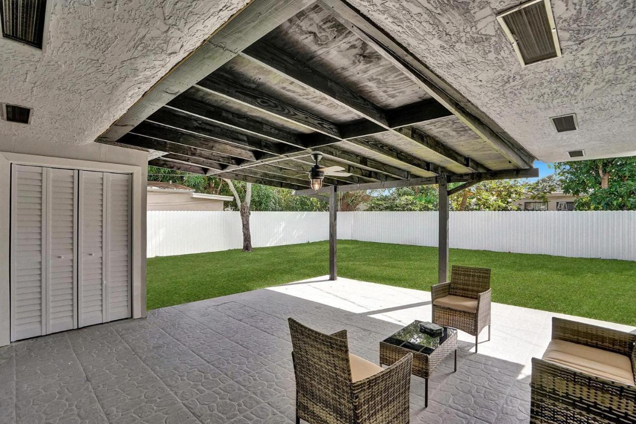 Cryptocabana Miami Extérieur photo