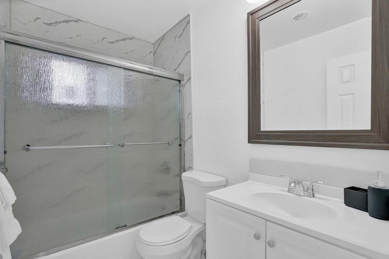 Cryptocabana Miami Extérieur photo