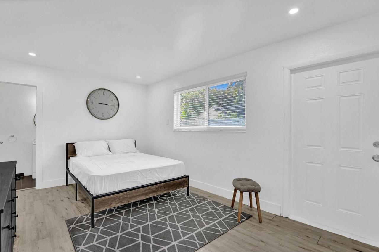 Cryptocabana Miami Extérieur photo