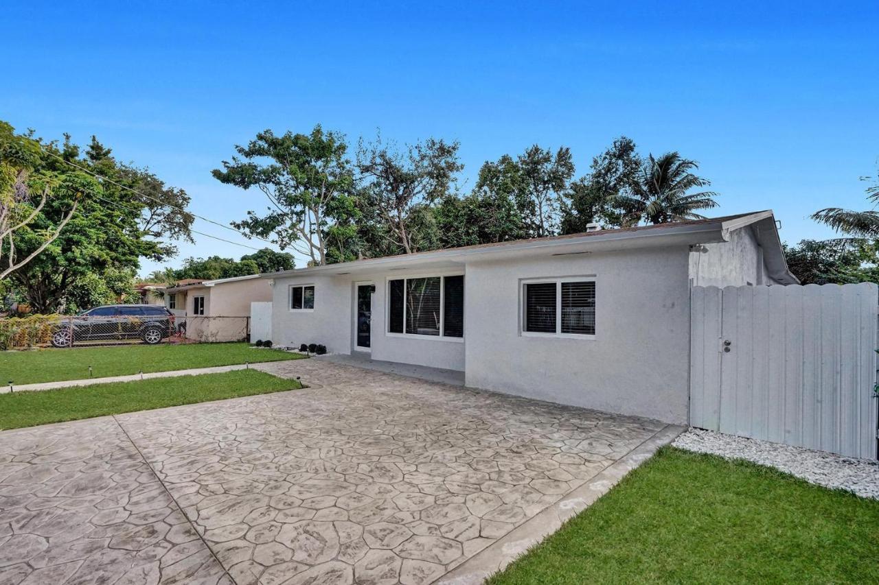 Cryptocabana Miami Extérieur photo