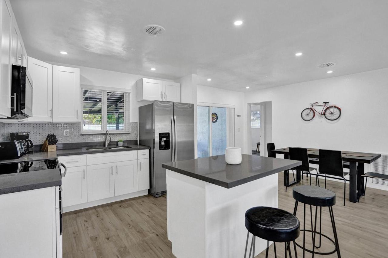 Cryptocabana Miami Extérieur photo